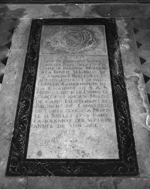Dalle funéraire de François Isaac de La Cropte de Bourzac