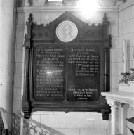Monument commémoratif de Monseigneur François Leuillieux et des prêtres de la paroisse