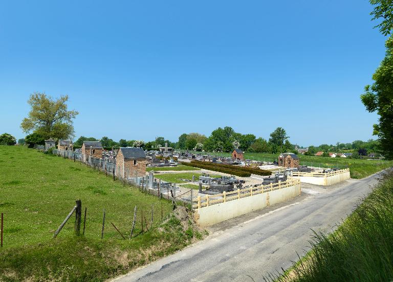 Le cimetière communal de Nibas