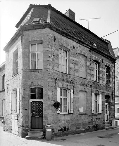 Les maisons, hôtels et immeubles de Condé-sur-l'Escaut centre