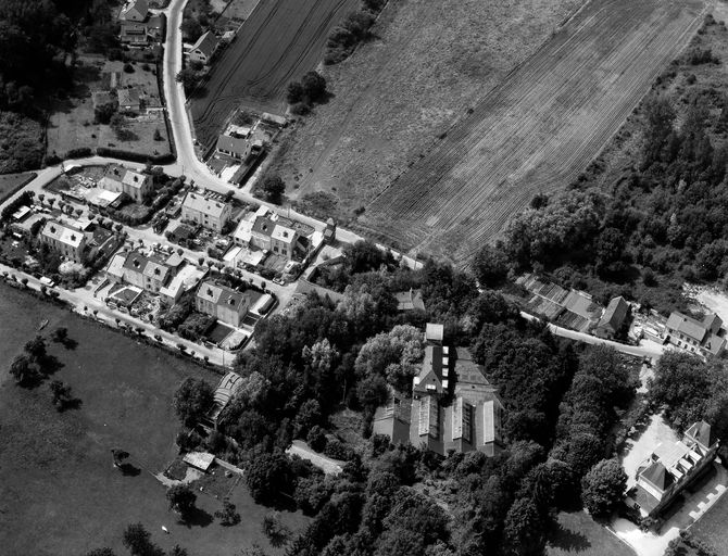 Ancien moulin à farine, puis usine de matériel optique Colmont et Cie, puis Valette et Cie, puis Société Industrielle de Jumelles et Instruments de Précision