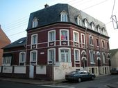 Maison à plusieurs logements accolés (dont Soleil de Mai)