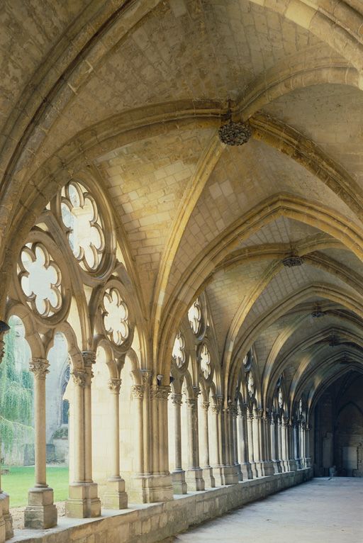L'ensemble canonial de Noyon