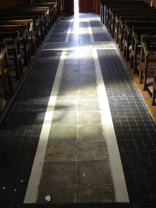 Eglise paroissiale et cimetière Saint-Quentin de Saint-Quentin-en-Tourmont