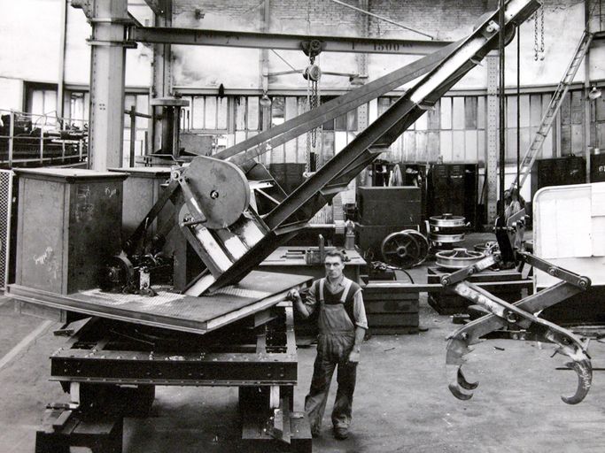 Ancienne usine de petite métallurgie (fabrique de limes) Mauroy, puis usine de construction mécanique, dite Ateliers de construction de Creil, puis Daydé-Pillé, actuellement pépinière d'entreprises