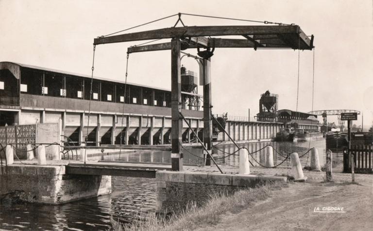 Port dit rivage de la Compagnie des mines de Nœux, puis de la Compagnie des mines de Vicoigne, Nœux et Drocourt, puis du Groupe de Béthune (détruit)