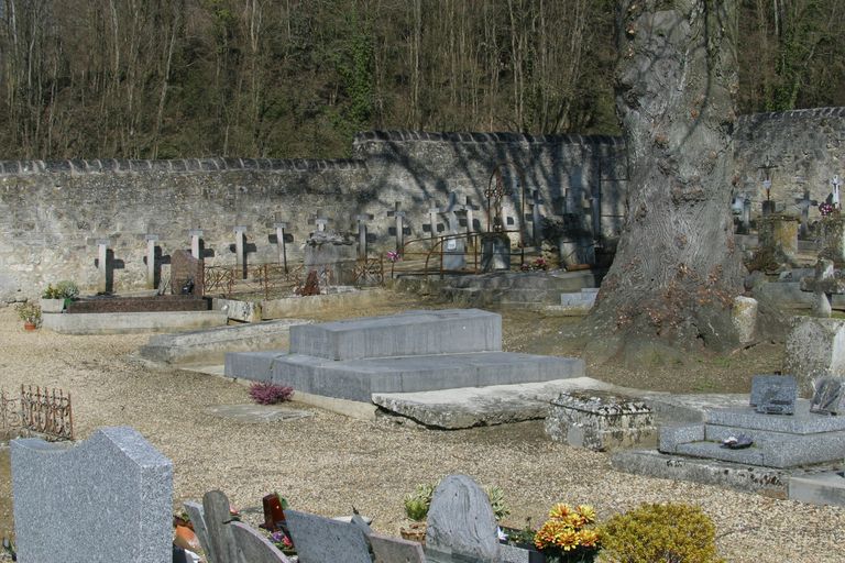 Cimetière d'Ostel