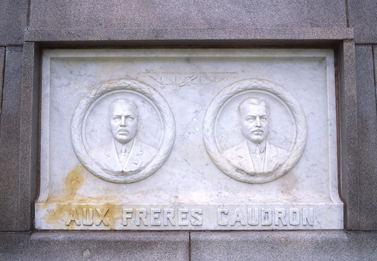 Monument aux frères Caudron