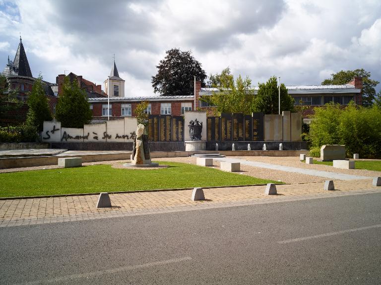 Monument aux morts de Saint-Amand-les-Eaux