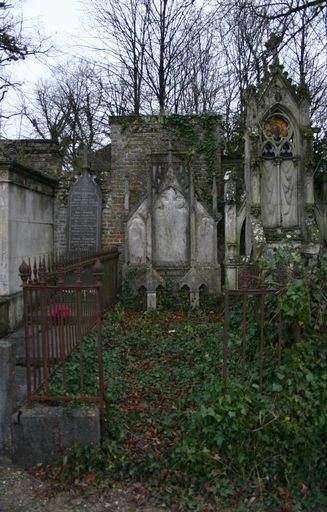 Tombeau (stèle funéraire) de la famille du marbrier Jean-Baptiste Deventer