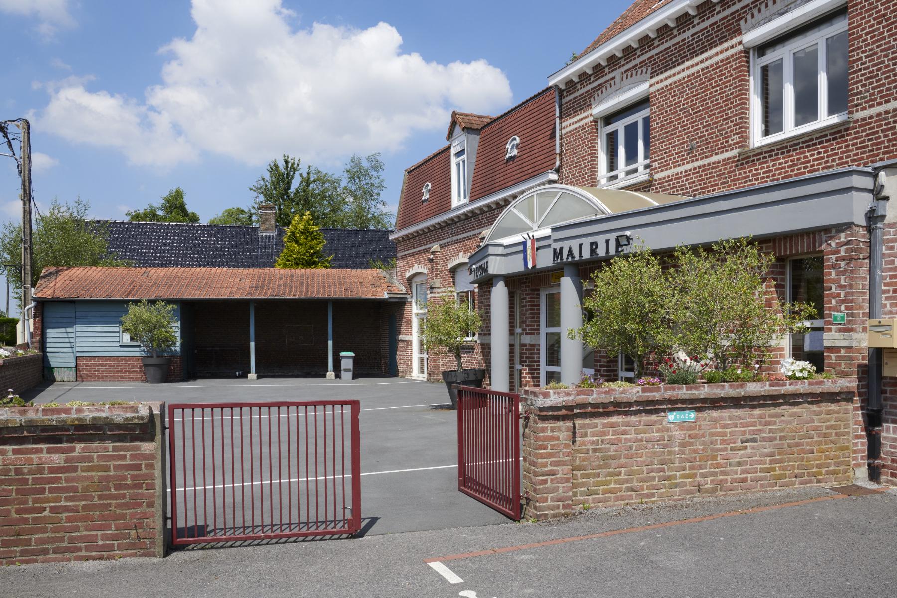 Ancienne école mixte, actuellement mairie-école d'Ochtezeele