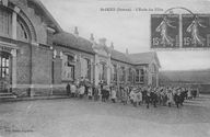 L'école des filles, carte postale, avant 1914 (coll. part.).