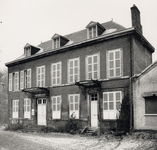 Ancienne usine de teinturerie et d'apprêts Guénin, puis filature de la Somme et SA Les fils de Louis Mulliez (vestiges)