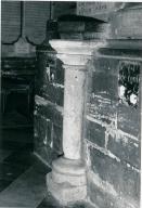 Bénitier du bras sud du transept (No 2)