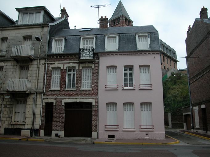 Maison à deux logements accolés