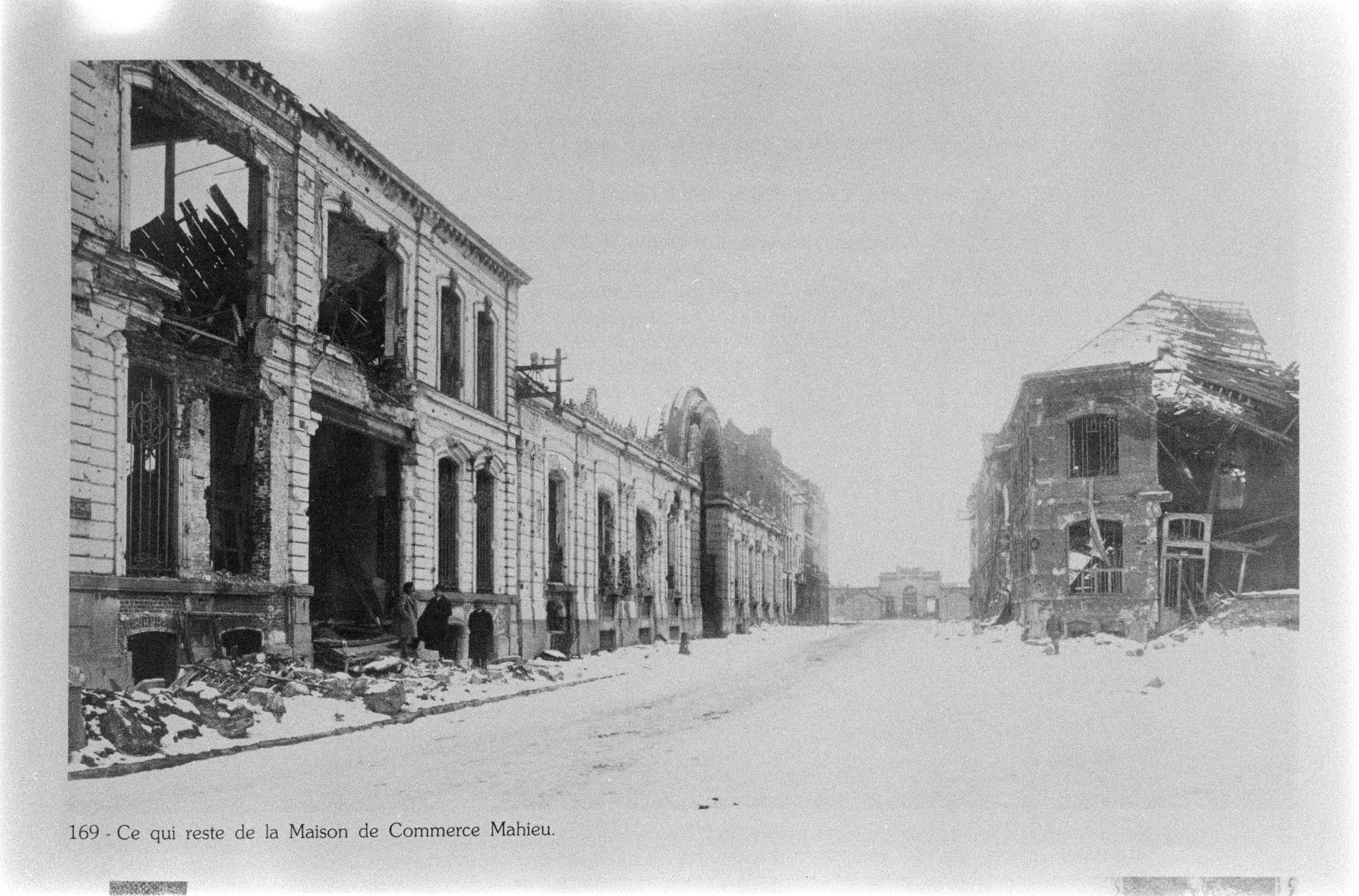 Entrepôt commercial des filatures et tissages Auguste Mahieu, puis Beaudeux, actuellement cinéma