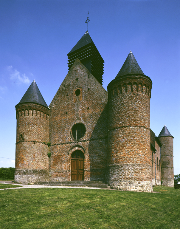 Eglise paroissiale fortifiée Saint-Martin d'Esquéhéries
