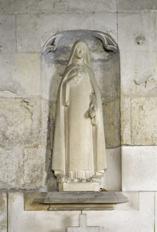 Statue (petite nature) : sainte Thérèse de l'Enfant Jésus