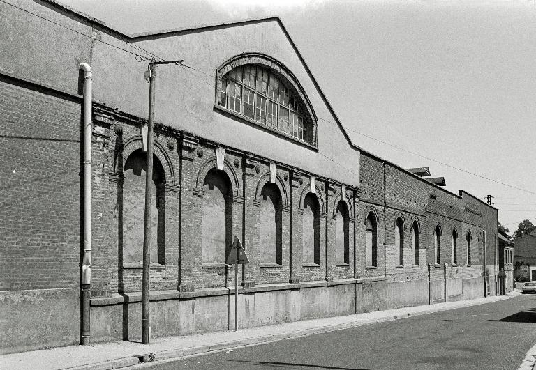 Ancienne robinetterie puis usine de serrurerie Bricard et Gauthier, devenue usine de serrurerie Bricard J. et G., puis Bricard et Cie, puis robinetterie Bricard et Cie, actuellement robinetterie Chuchu-Decayeux