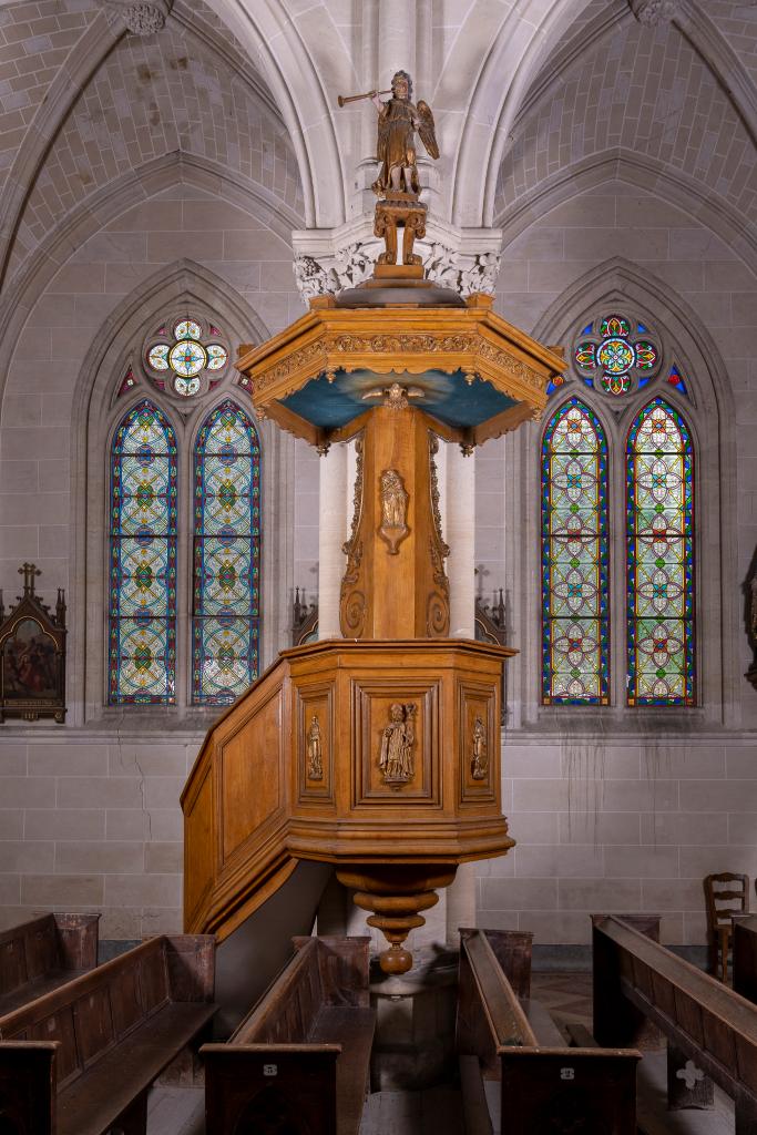 Le mobilier de l'église Saint-Léger de Croissy-sur-Celle
