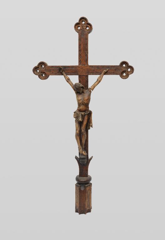 Croix : Christ en croix