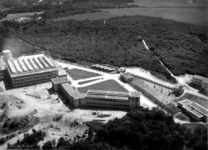 Ancien institut de recherche dit Centre d'Etudes et de Recherches des Charbonnages de France (Cerchar), devenu Institut National de l'Environnement Industriel et des Risques (Ineris)