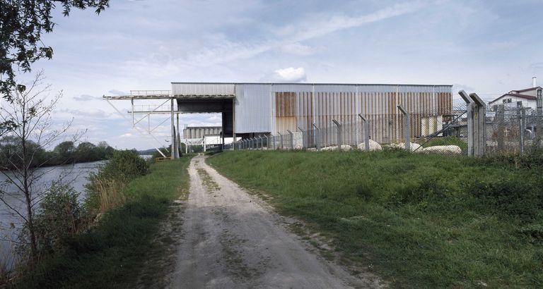 Ancienne papeterie de Pont-Sainte-Maxence, puis Modo, actuellement usine de recyclage des déchets Paprec