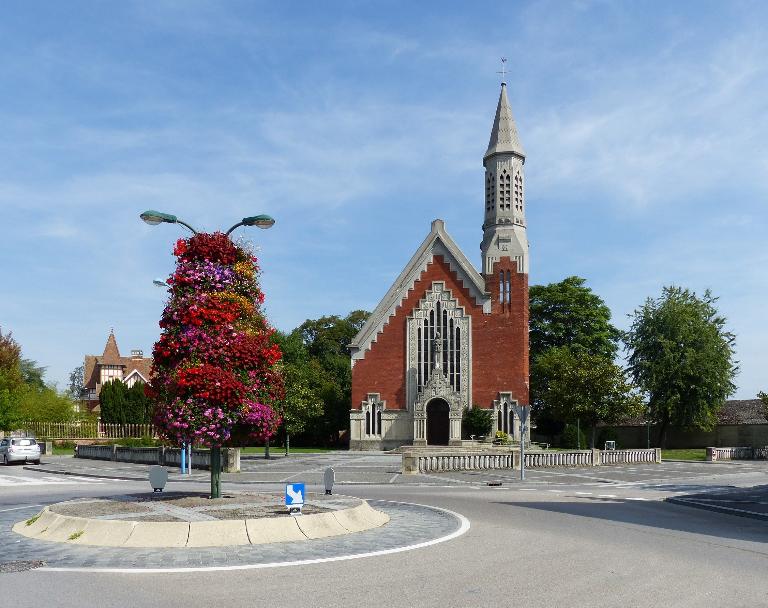 Église paroissiale Notre-Dame de Fargniers (et ancien cimetière détruit)