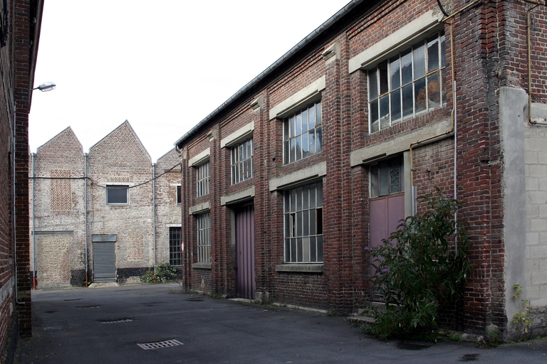 Ancien tissage de guipure Sébastien, usine de confection Comoditex et imprimerie