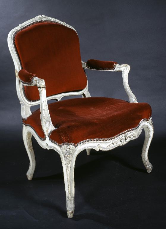 Ensemble de trois fauteuils à la Reine