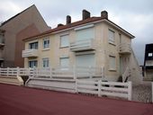 Maison à plusieurs logements accolés et superposés