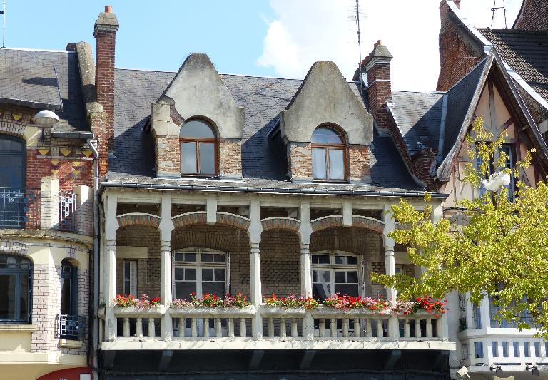 La rue Saint-Sauveur de Péronne