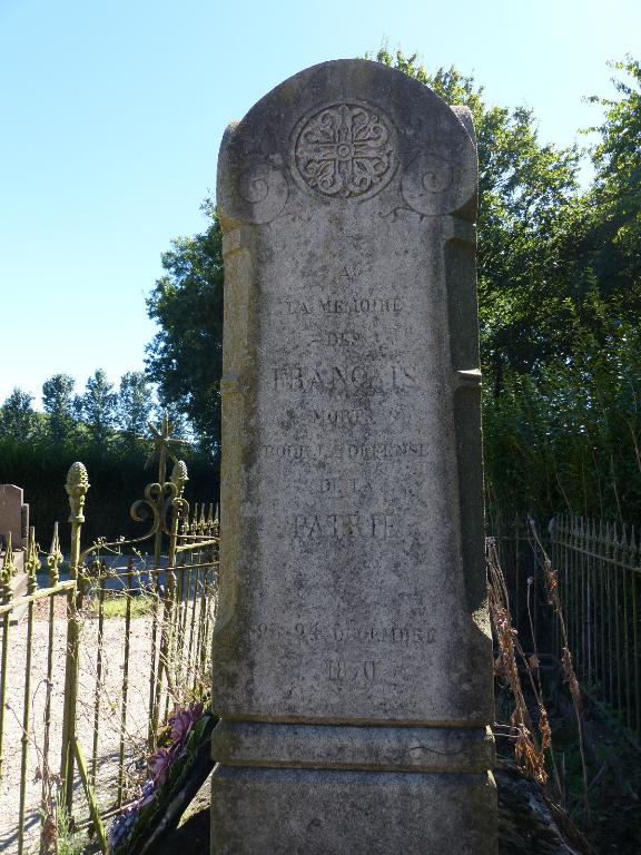 Monument aux morts de la guerre de 1870 à Lahoussoye (enclos funéraire)