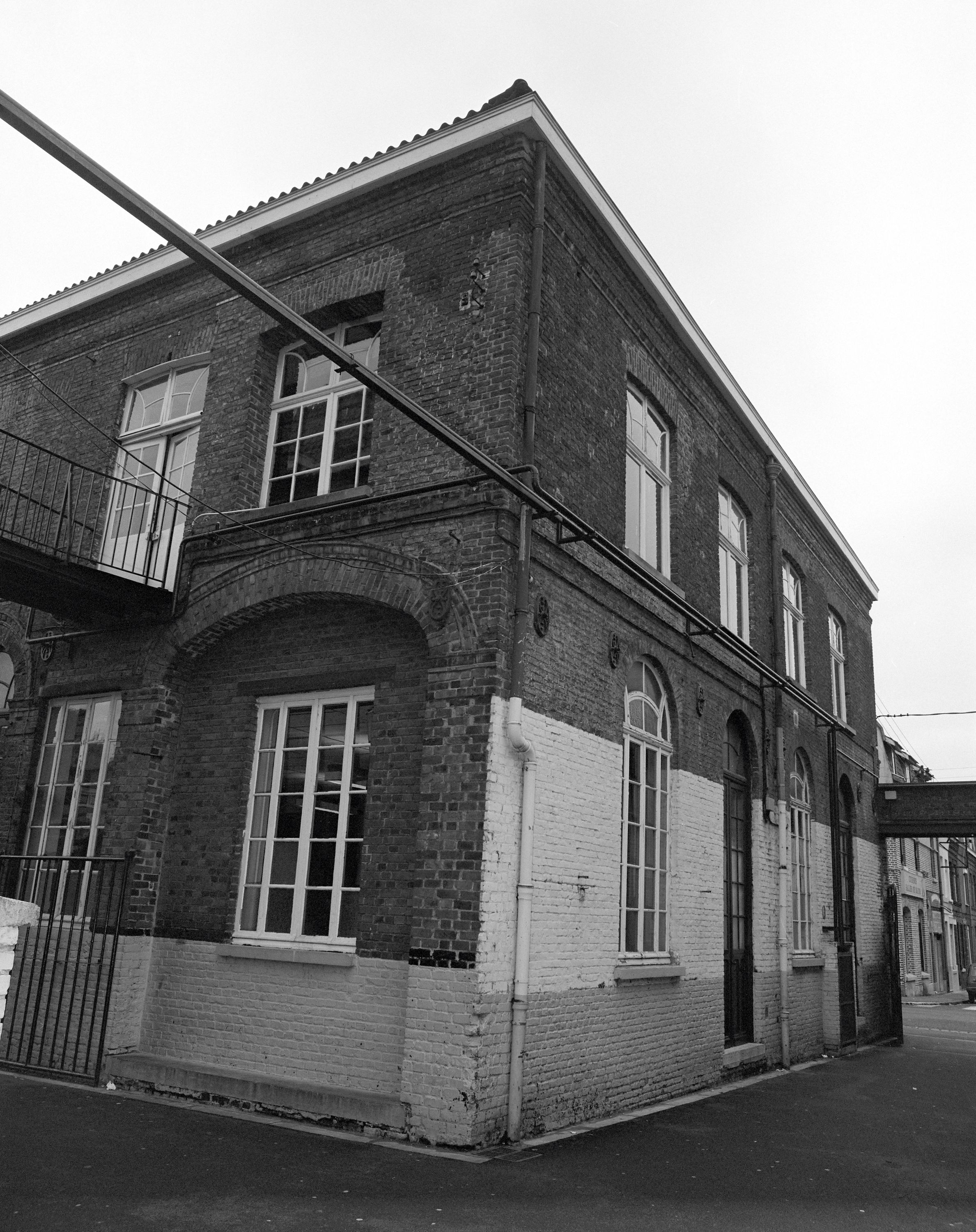 Tissage (de toile de lin) Mahieu-Delangre, puis école Sainte-Anne, actuellement école Saint-Charles