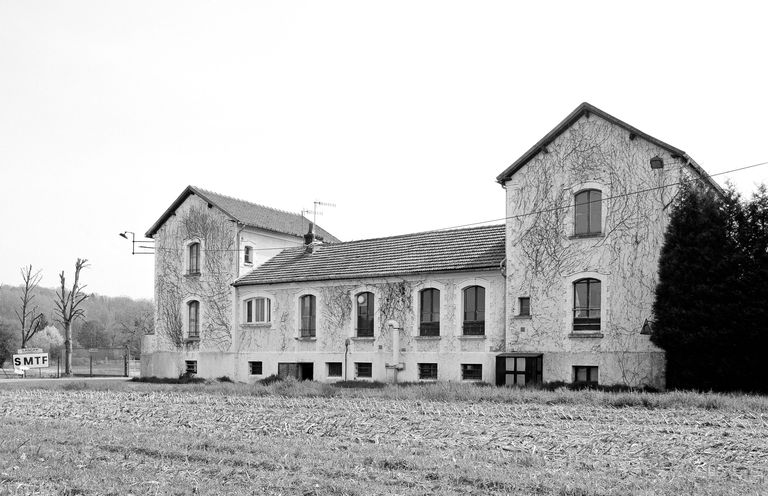 Ancienne usine de produits chimiques (usine de noir animal), dite Société des Colles et Gélatines Françaises, puis Rousselot