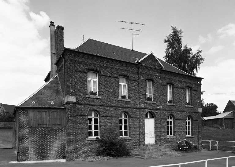 Ancienne mairie et école primaire de garçons d'Esquéhéries