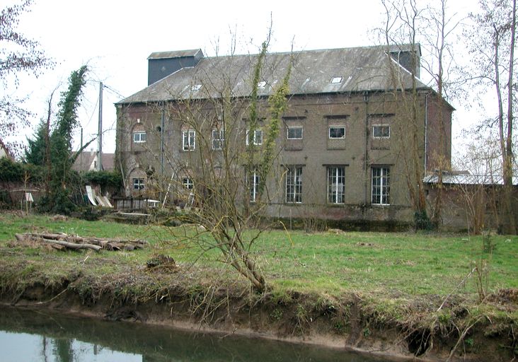 Ancien moulin à foulon et moulin à huile Prévost, puis moulin à farine Prévost, puis moulin Leroux, puis usine de boutons Achille Lanquepin, puis Mercier