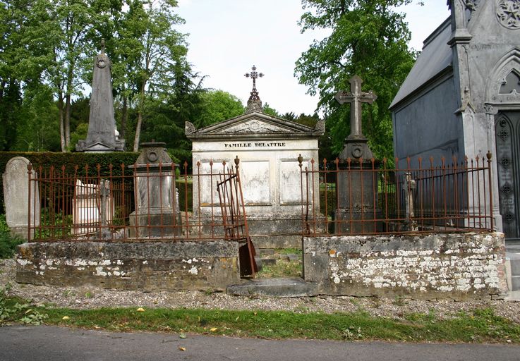 Enclos funéraire de la famille Delattre