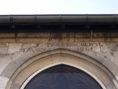 Mur nord du chœur : inscription Tle TASSENCOURT / MACON / 1861.
