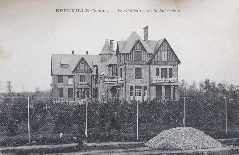 Ancienne maison de directeur de la C.N.S.R., puis direction technique de la Générale Sucrière, puis de Saint-Louis Sucre, dite Le Château