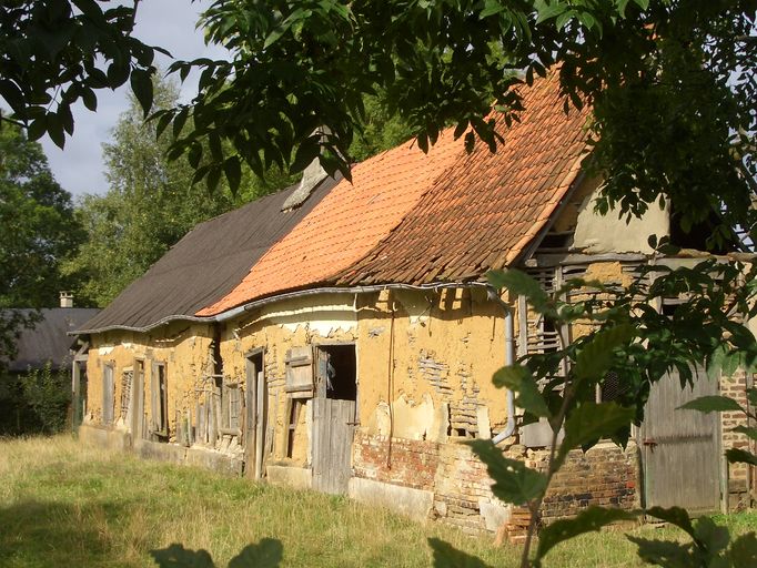 Ancienne ferme et Café des Chasseurs de Tilloy à Pendé