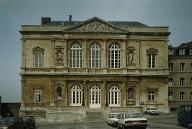 élément d'architecture de la façade antérieure