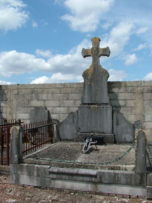 Cimetière communal de Pernois