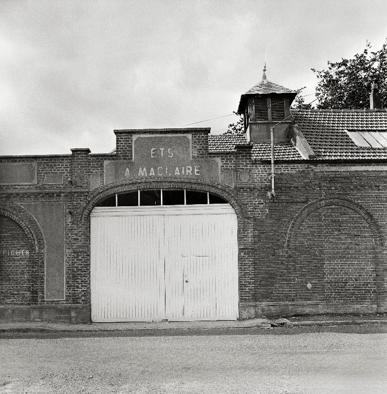 Ancienne ferme, devenue fonderie de cuivre, de bronze et d'aluminium (anciens Établissements A.Maclaire, Ateliers et fonderies du Vimeu)