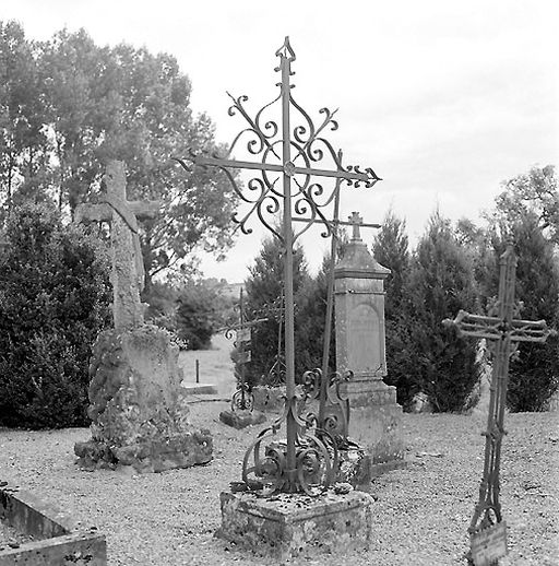 Tombeau (croix funéraire)