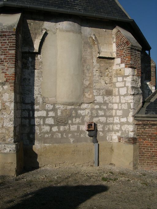 Église paroissiale et cimetière (étudié) Saint-Remi et Saint-Hildevert de Vers-sur-Selles