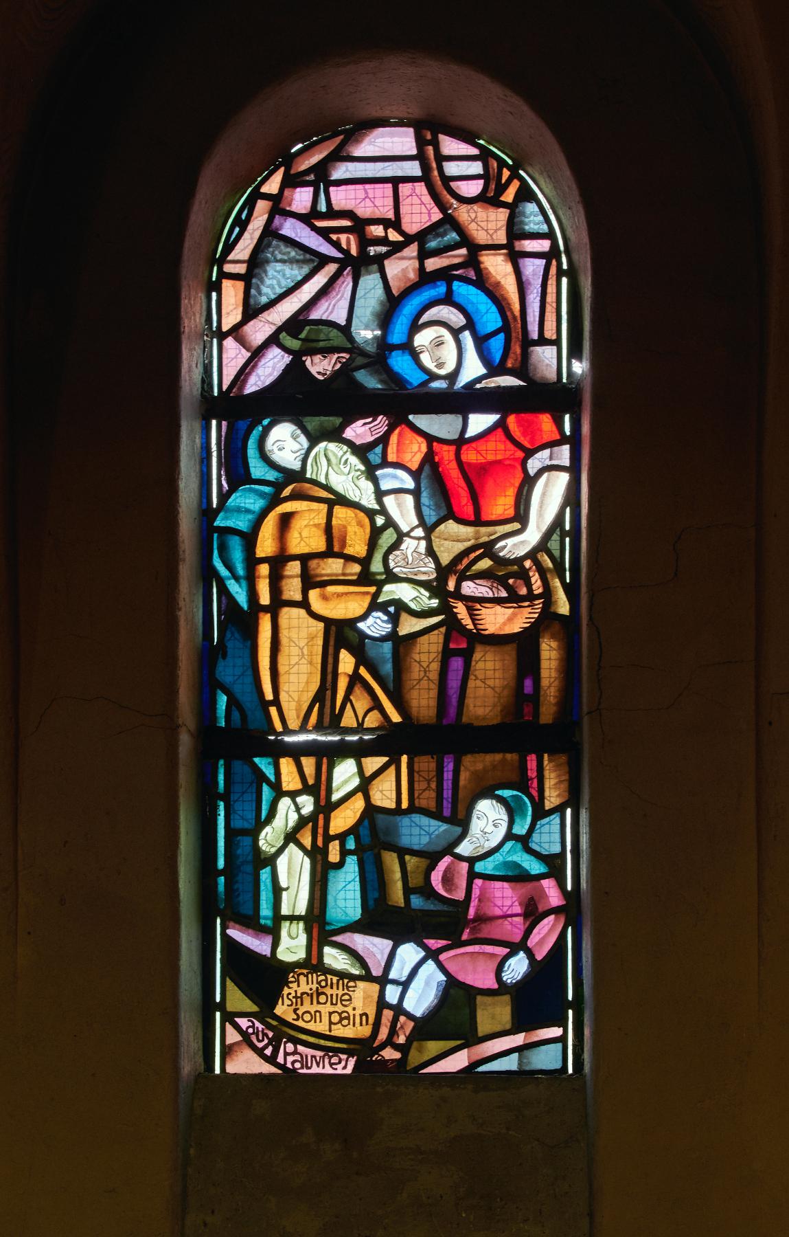 Ensemble des huit verrières des bas-côtés : scènes de l'histoire de la vie de sainte Germaine (baies 4, 6, 8 à 11, 13 et 15)