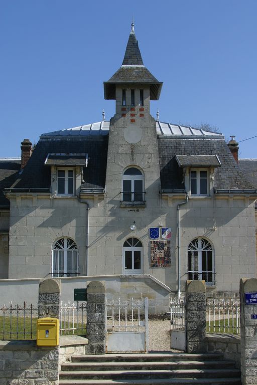 Mairie et école primaire de Braye-en-Laonnois
