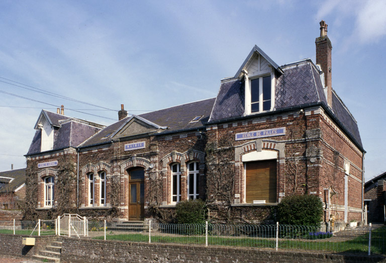 Ancienne mairie-école puis école de Fesmy-le-Sart