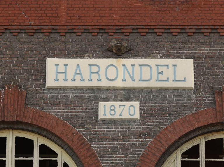 Anciens moulins, puis scierie, devenue filature et tissage de jute Saint Frères à Berteaucourt-les-Dames, dit d'Harondel, puis usine de meubles Sièges de France